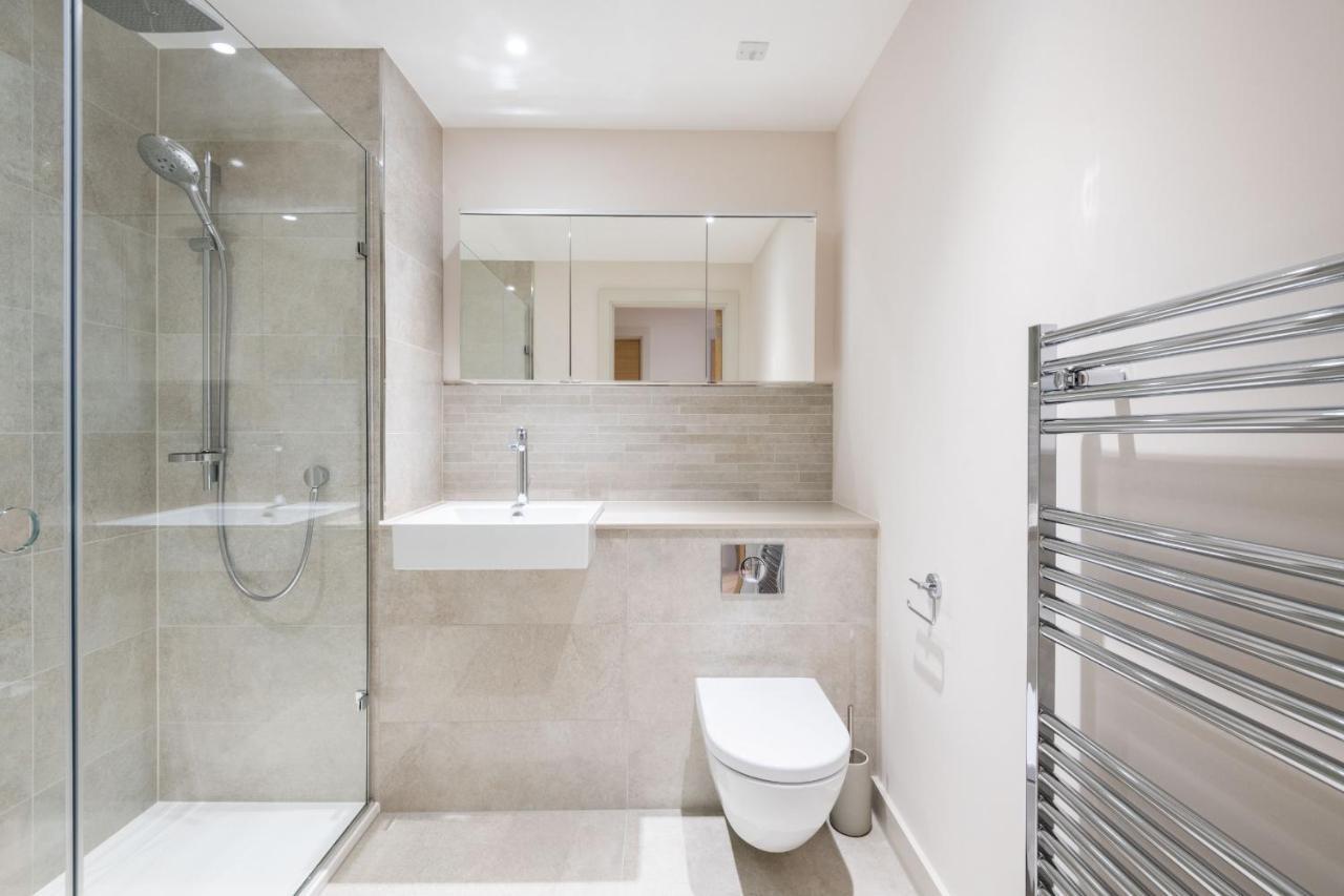 Elegant Victoria Home Close To Sloane Square By Underthedoormat London Exterior photo